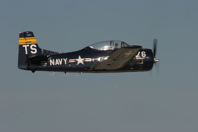 — — - Navy T-28 Joins the Warbird Show Oshkosh