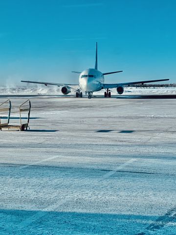 Boeing 737-200 (C-GOPW)