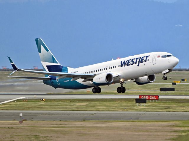 Boeing 737-800 (C-GKWA)