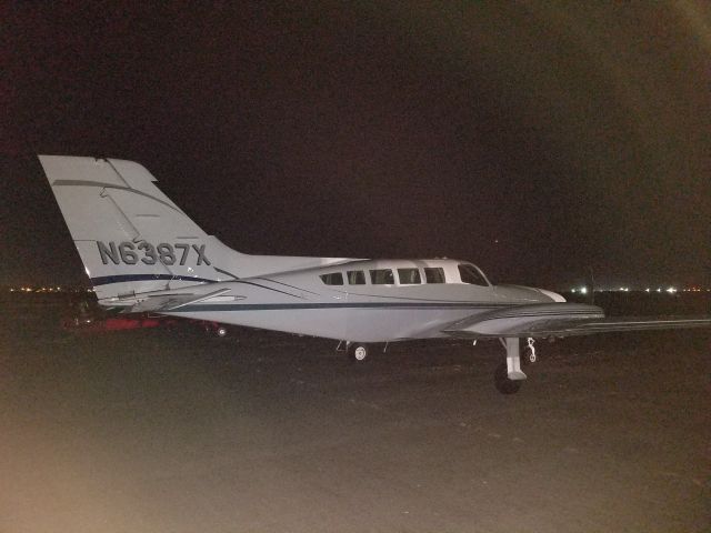 Cessna 402 (N6387X)