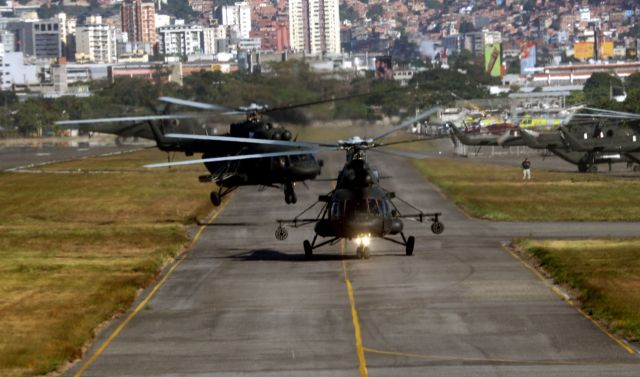 EV0679 — - Venezuelan Army Mil Mi-17 landing on main taxiway.