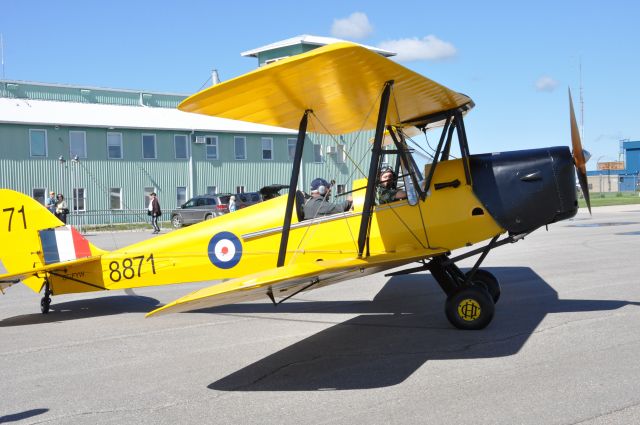 OGMA Tiger Moth (C-FFYW)