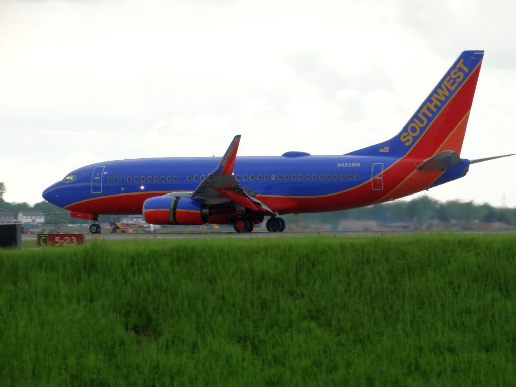 Boeing 737-700 (N483WN)