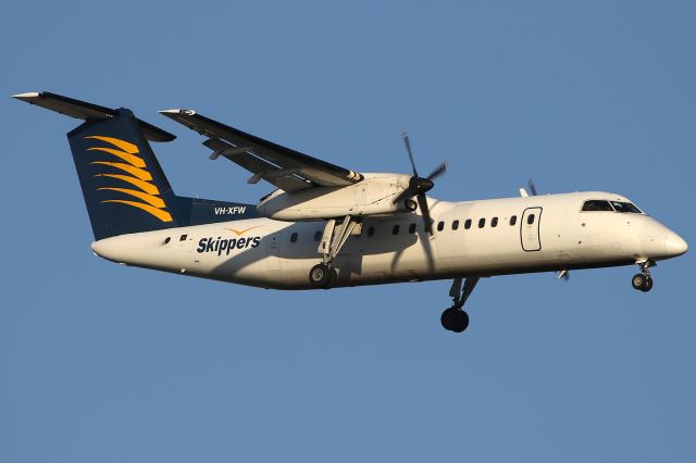 de Havilland Dash 8-300 (VH-XFW) - on 21 November 2017