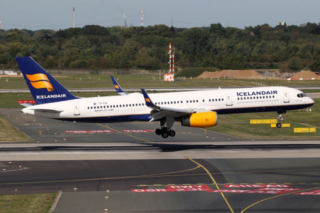 Boeing 757-200 (TF-FIA)