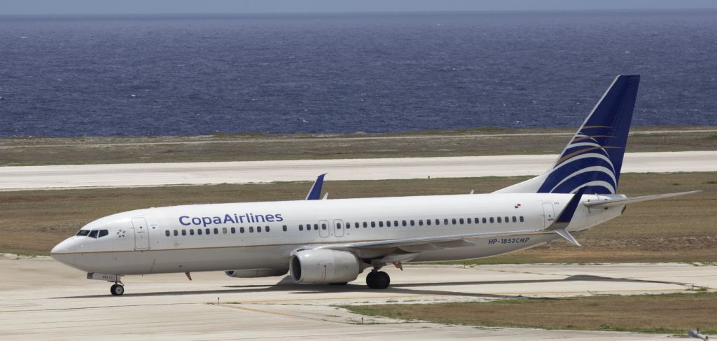 Boeing 737-800 (HP-1852CMP)