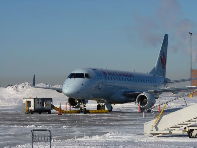 Embraer 175 (C-FEKJ) - frigid morning, -23 celsisus,apus needed today.