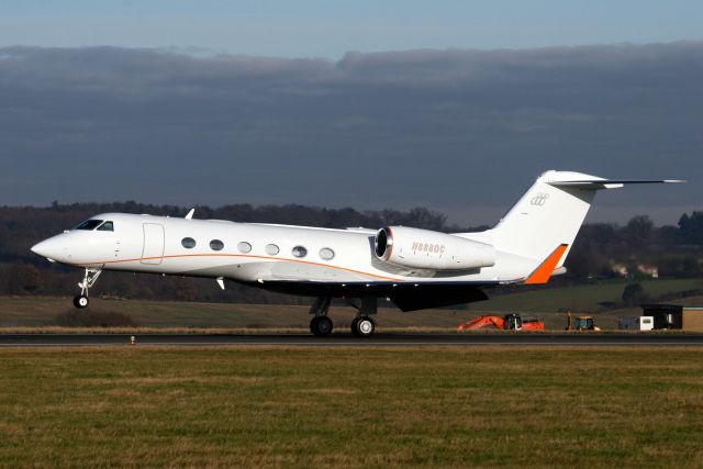 Gulfstream Aerospace Gulfstream IV (N888DC) - Touching down on rwy 26 on 30-Nov-12 arriving from UAAA.