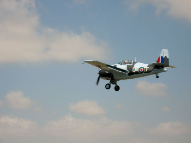 Experimental 100kts-200kts (N5833) - Flyover at Fullerton Airport Day