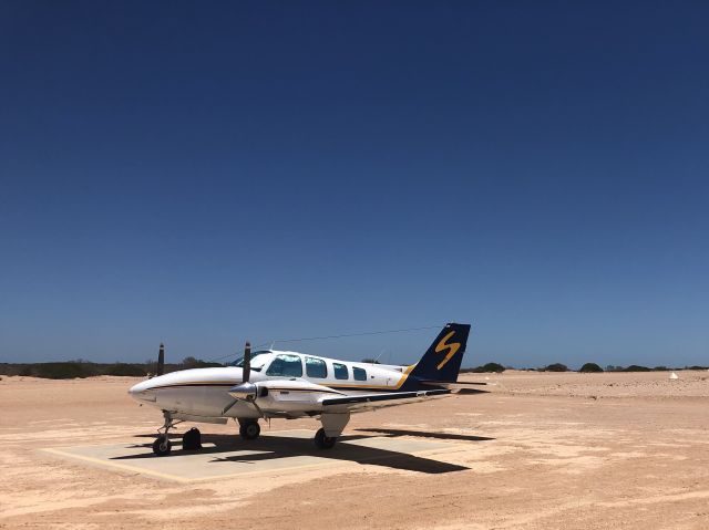 Beechcraft Baron (58) (VH-HHX)