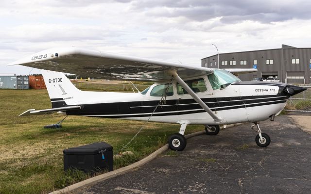 Cessna Skyhawk (C-GTOQ)