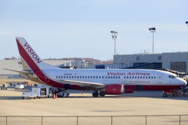 BOEING 737-300 (N732VA) - Vision Airlines 737-300 11/24/13