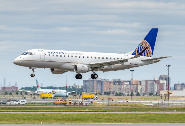 Embraer 170/175 (N149SY)