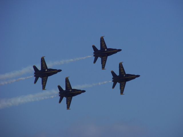 McDonnell Douglas FA-18 Hornet — - MCAS Miramar Airshow 2008  San Diego, CA  The Blue Angel Diamond Roll!