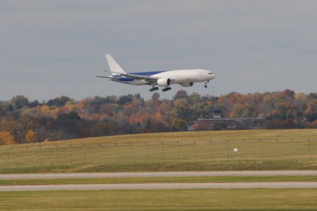 Boeing 777-200 (N778LA) - Ex-LAN Chile 777 freighter now being flown and operated by Southern Air on the DHL network.