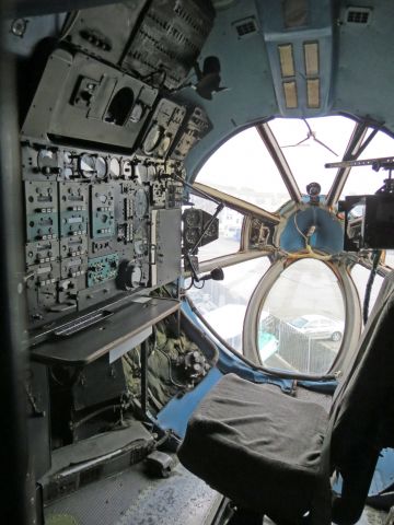 Antonov Antheus (UR-64460) - Navigator seat