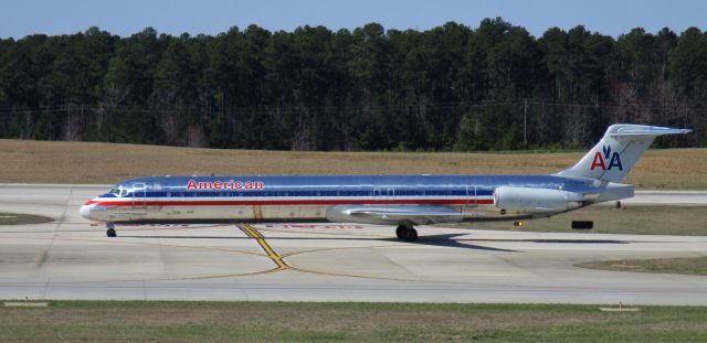 McDonnell Douglas MD-83 (N964TW) - Some beautiful reflections off of this younger Mad Dog. (18 years old!)