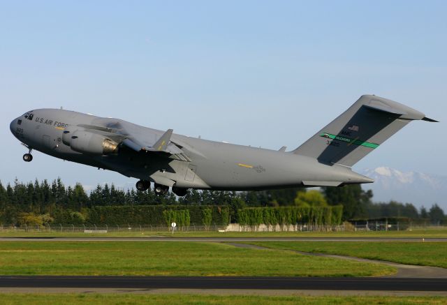 Boeing Globemaster III (03-3120) - away to NZWD as "Skiier 03"