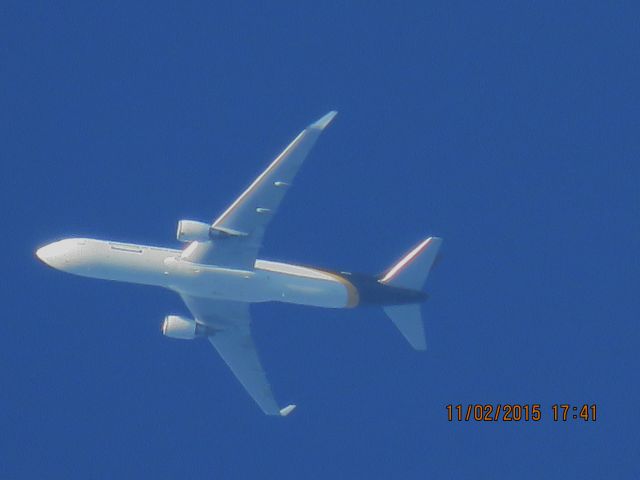 BOEING 767-300 (N331UP)