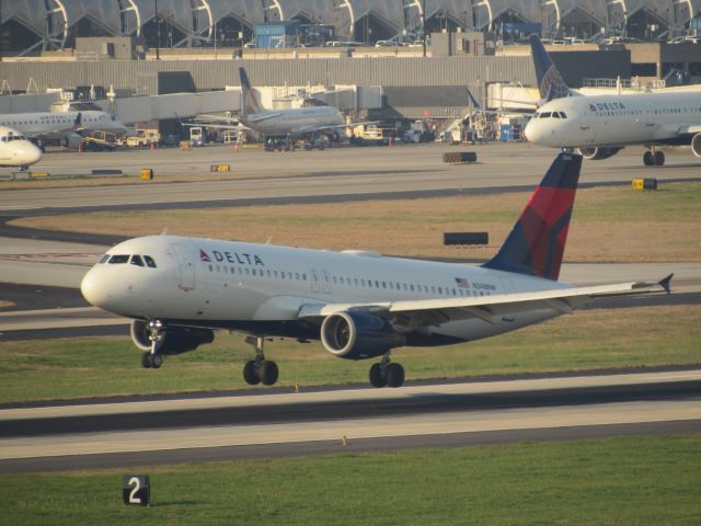 Airbus A320 (N348NW)