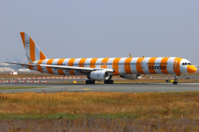 BOEING 757-300 (D-ABOJ)