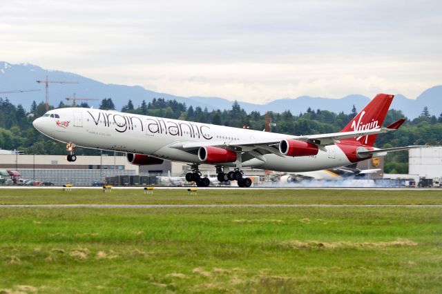 Airbus A340-300 (G-VELD)