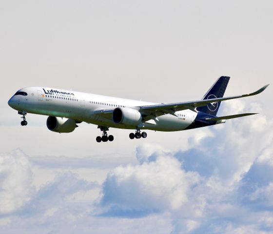 Airbus A350-900 (D-AIXK)