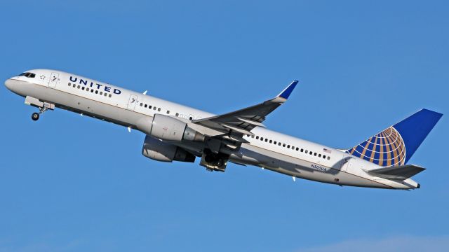 Boeing 757-200 (N505UA)