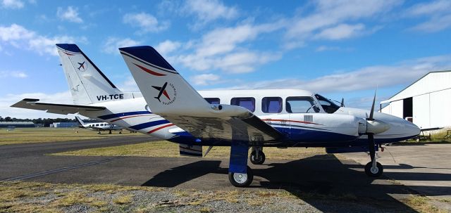 Piper Navajo (VH-TCE)