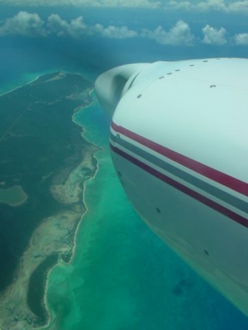 Piper Apache — - Island in Bahamas!