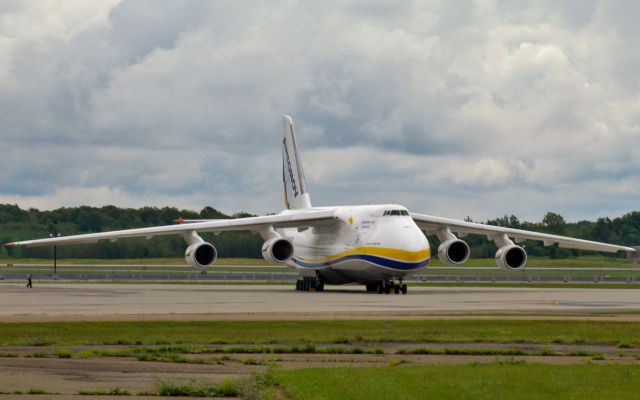 Antonov An-124 Ruslan (UR-82029) - An AN124 sits at Mirabel.