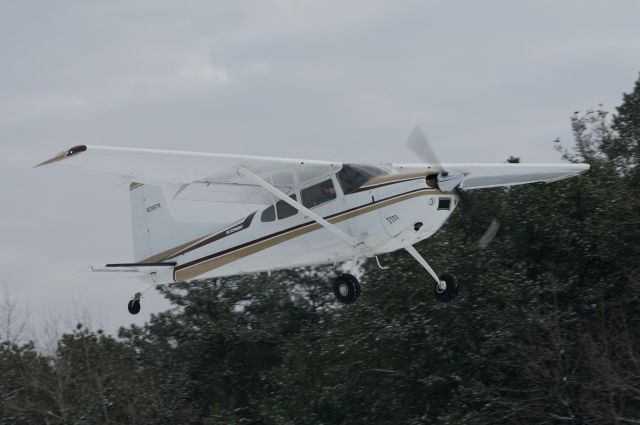 Cessna Skywagon 180 (N2987K)