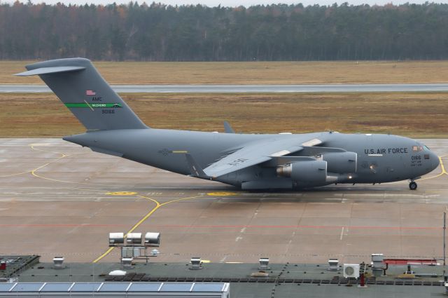 Boeing Globemaster III (99-0166)