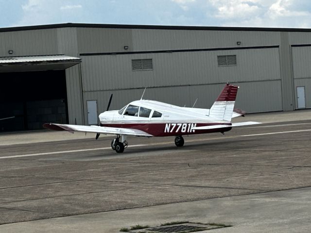 Piper Cherokee (N7781N)