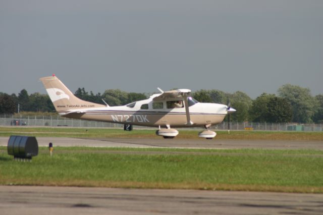 Cessna 206 Stationair (N727DK) - Just Landed at Republic - Farmingdale (10/4/08)