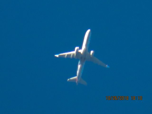 Embraer 175 (N262NN)