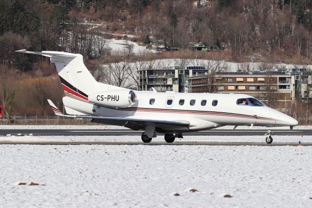 Embraer Phenom 300 (CS-PHU)