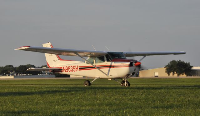 Cessna Skyhawk (N9635H) - Airventure 2017