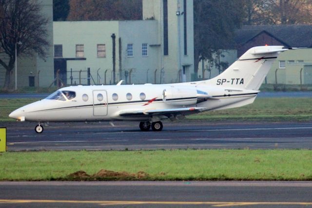 Beechcraft Beechjet (SP-TTA) - Smart Jet Hawker 400XP landing on rwy 21 on 14-Nov-22 arriving from EGBB as SAH59P.