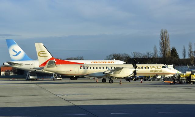 Saab 2000 (HB-IZJ) - Etihad Regional Saab 2000 HB-IZJ in Berlin Tegel 