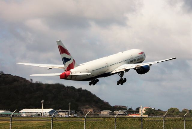 Boeing 777-200 (G-YMMC)