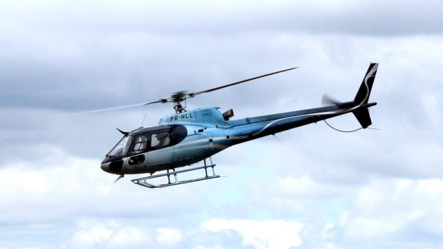 Eurocopter AS-350 AStar (PR-HLL)