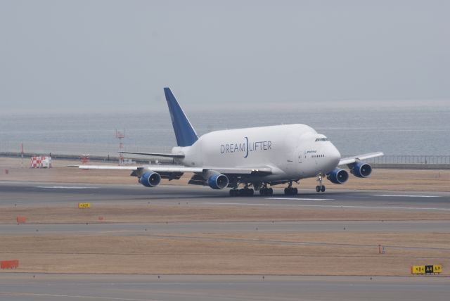 Boeing 747-400 (N718BA)