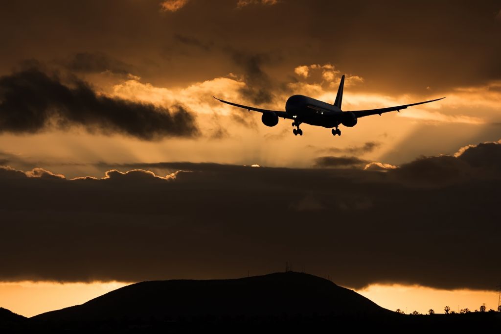 Boeing 787-8 (PH-TFK) - TENERIFE SUR