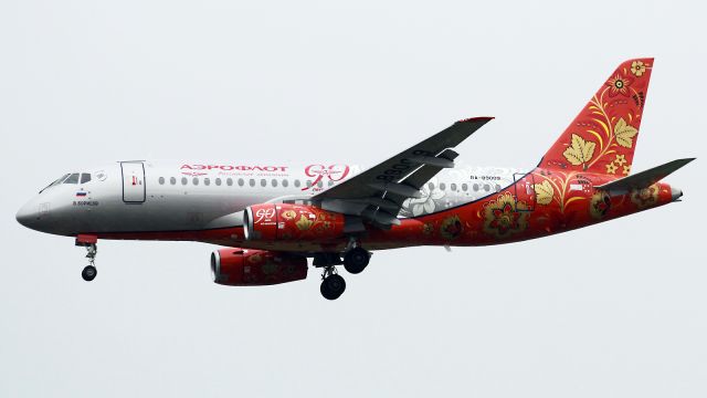 Sukhoi Superjet 100 (RA-89009) - 90 Years livery