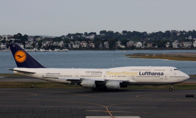 BOEING 747-8 (D-ABYK)