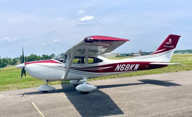 Cessna Skylane (N68KW)