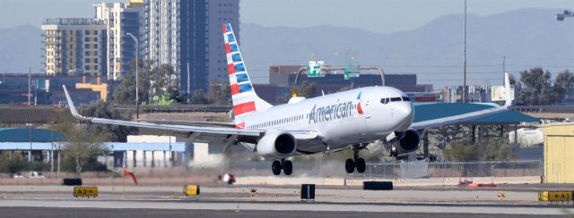 Boeing 737-700 (N920AN) - phoenix sky harbor international airport 01FEB20