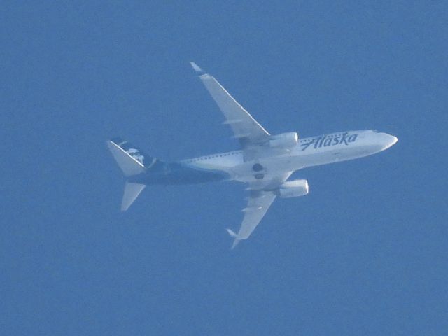Boeing 737-800 (N577AS) - ASA728br /MIA-SEAbr /07/05/22