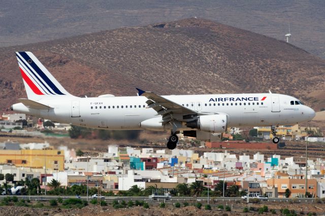 Airbus A320 (F-GKXH)